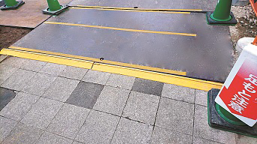 段差スロープA敷設例 段差スロープA 敷鉄板用